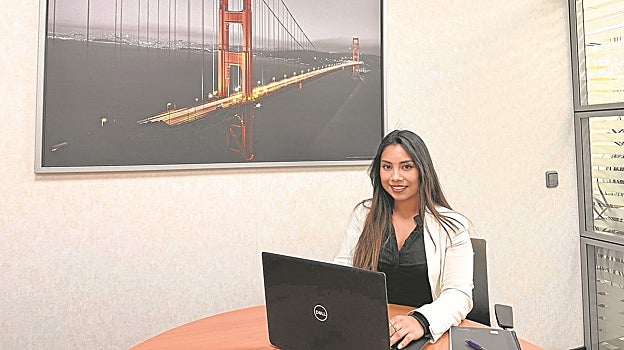 Jennifer Reimundo se ha formado en Mapfre en departamentos de la compañía como Comercial, Formación, Automoción y Corredores