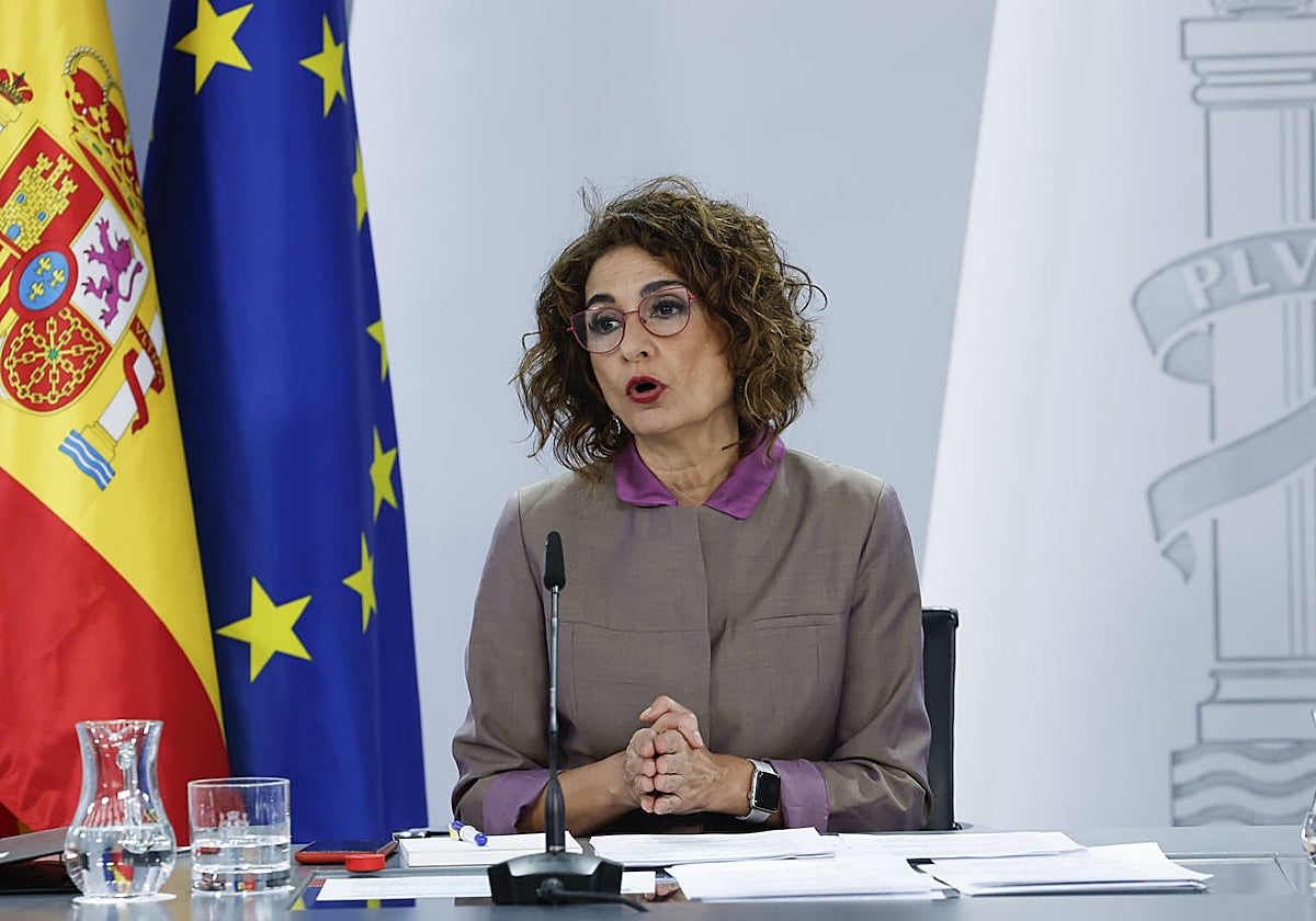 La vicepresidenta cuarta y ministra de Hacienda, María Jesús Montero