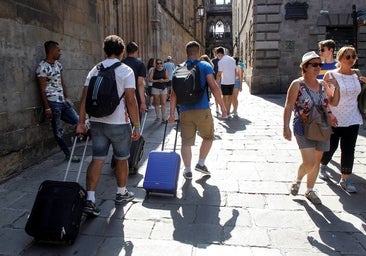 Las administraciones catalanas, un revés tras otro de su regulador de la competencia