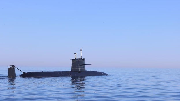 Submarino S-81 Isaac Peral frente a las costas de Cartagena