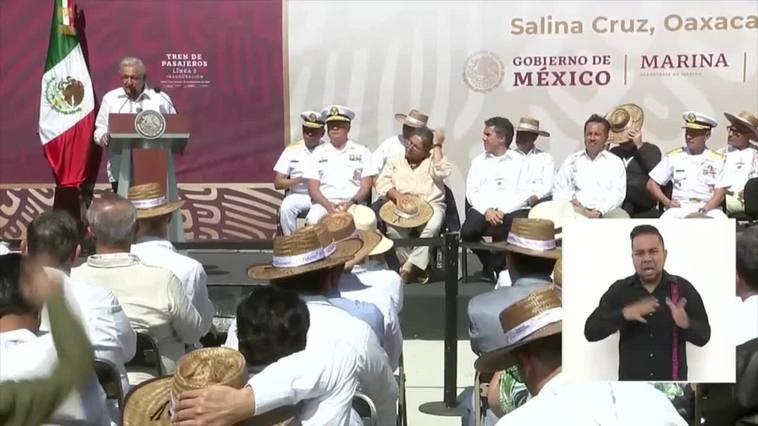 México inaugura un tren en su punto más estrecho