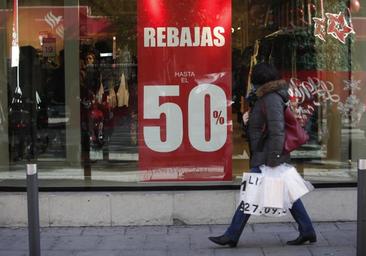 La OCU publica sus consejos para comprar en las rebajas de enero de 2024