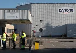 Danone España anuncia a los sindicatos el cierre de su fábrica en Barcelona