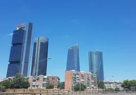 El imán de Madrid resiste a la desbandada inversora en España