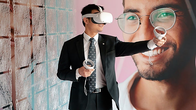 Los estudiantes de Les Roches trabajan con nuevas tecnologías para identificar sus posibles aplicaciones en el sector hotelero