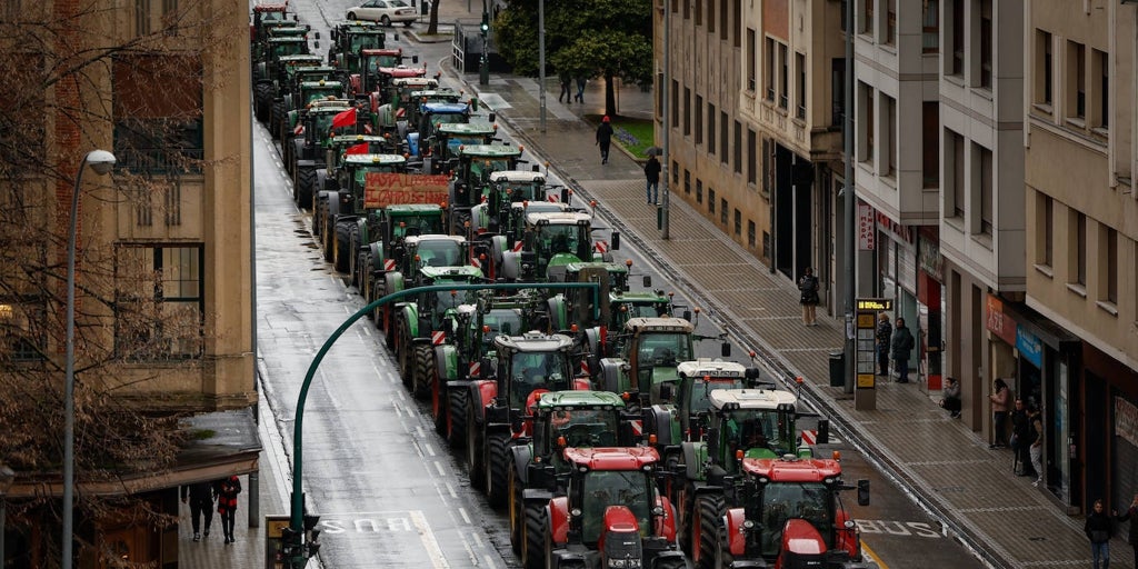 Marlaska cegó a Madrid y Valladolid con kilómetros de agentes ante los tractores