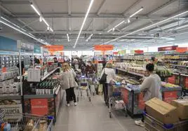 El supermercado proveniente de Países Bajos que ofrece más de 1.500 productos por un euro y amenaza a Mercadona y Carrefour