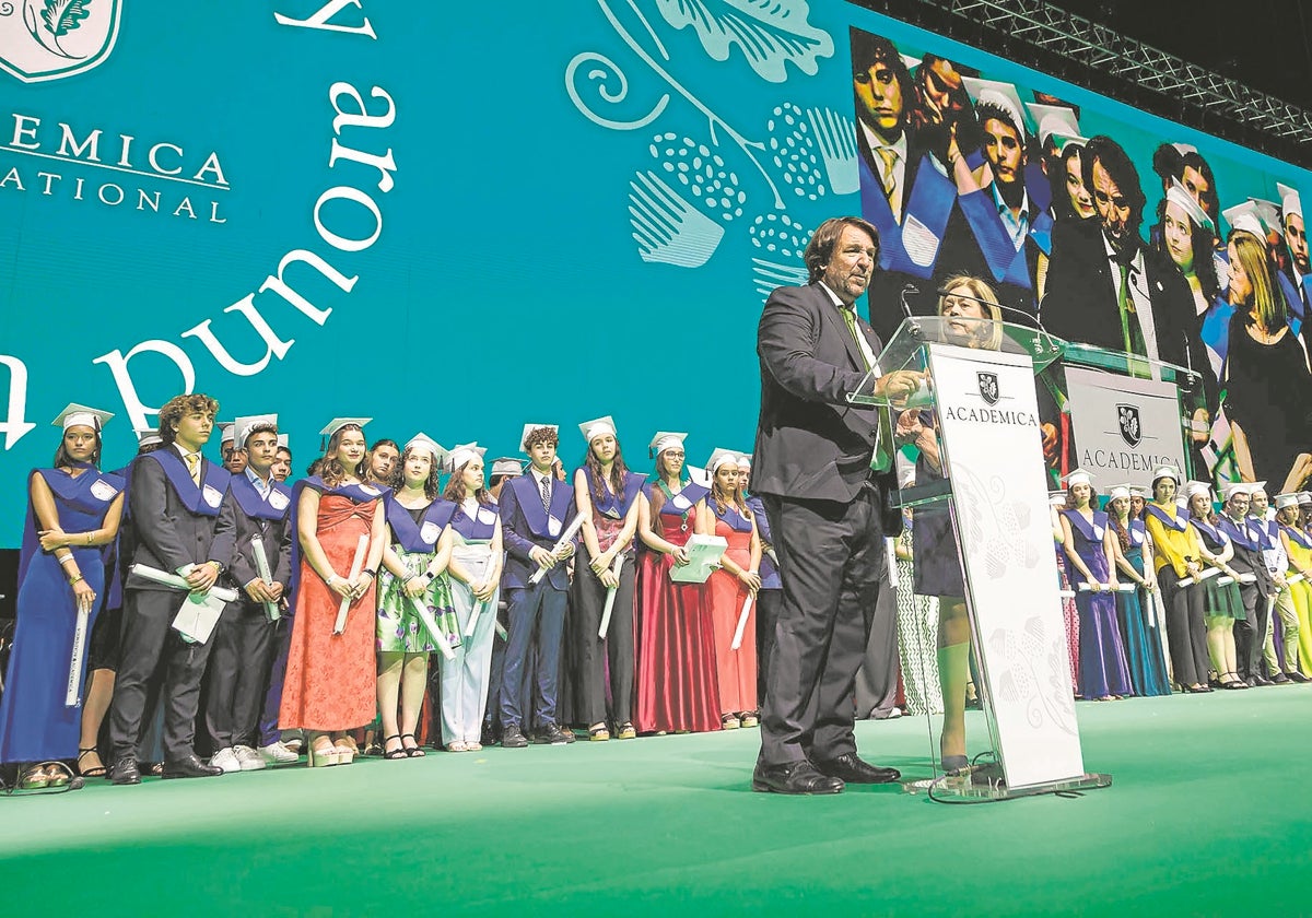 Un momento de la graduación 2023 de ACADEMICA International School, con más de 3.000 alumnos de su programa Dual®