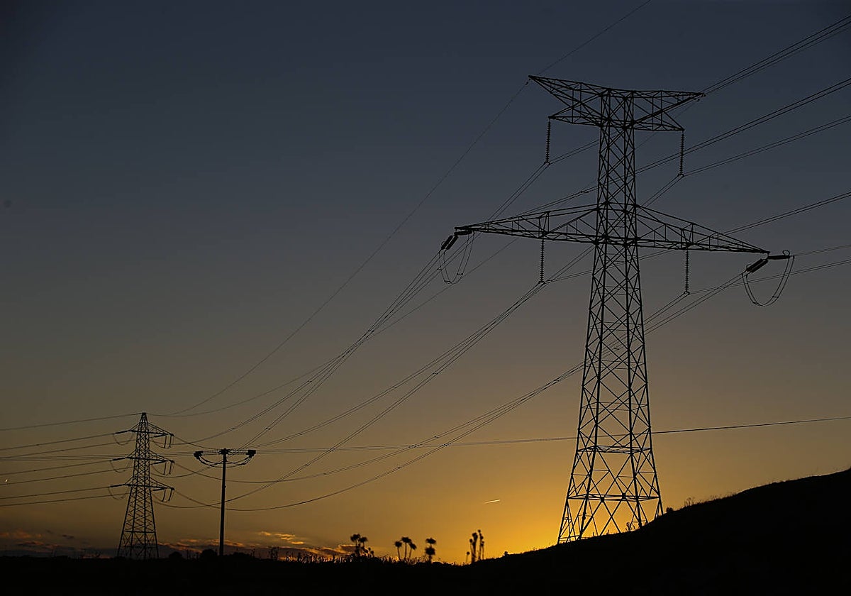 España cerró la semana con la electricidad más barata de la historia