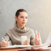 Las tres bajas laborales de la Seguridad Social que solo pueden pedir las mujeres