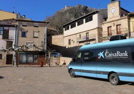 CaixaBank amenaza con cerrar sus oficinas rurales si no se modifica el impuesto a la banca