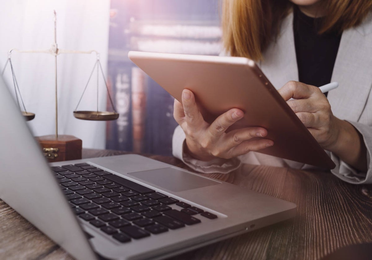 Transformación digital en el sector legal: una urgente, irrenunciable necesidad para los bufetes de abogados