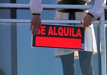 El precio del alquiler no baja de los 700 euros al mes en los barrios más baratos de las grandes capitales