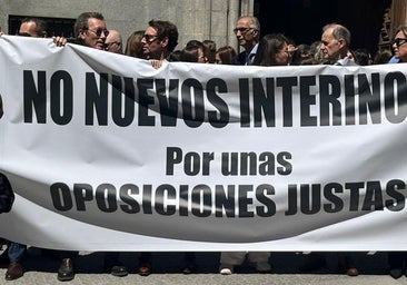 Los altos funcionarios frenan la maniobra para meter a interinos en puestos clave de la Administración
