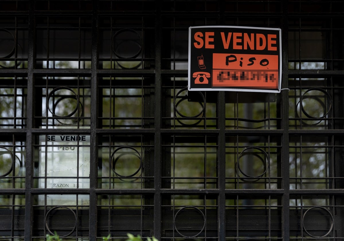 Cartel de 'se vende' en Madrid