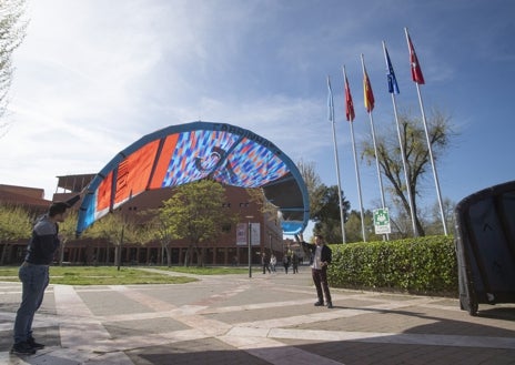 Imagen secundaria 1 - Cometa de Kitepower da una idea de las dimensiones que maneja esta tecnología. Y el prototipo español que está probando un equipo de investigadores de la Universidad Carlos III y CT Ingenieros