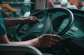 Noruega busca conductores de autobús españoles con sueldos de hasta 40.0000 euros: requisitos y cómo inscribirse