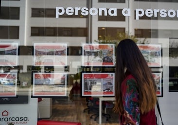 La compra de viviendas rompe con un año de descensos tras subir un 5,8% en febrero