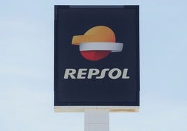 Repsol se anota un beneficio de 969 millones hasta marzo, un 12,9% menos, por la caída de los precios del gas