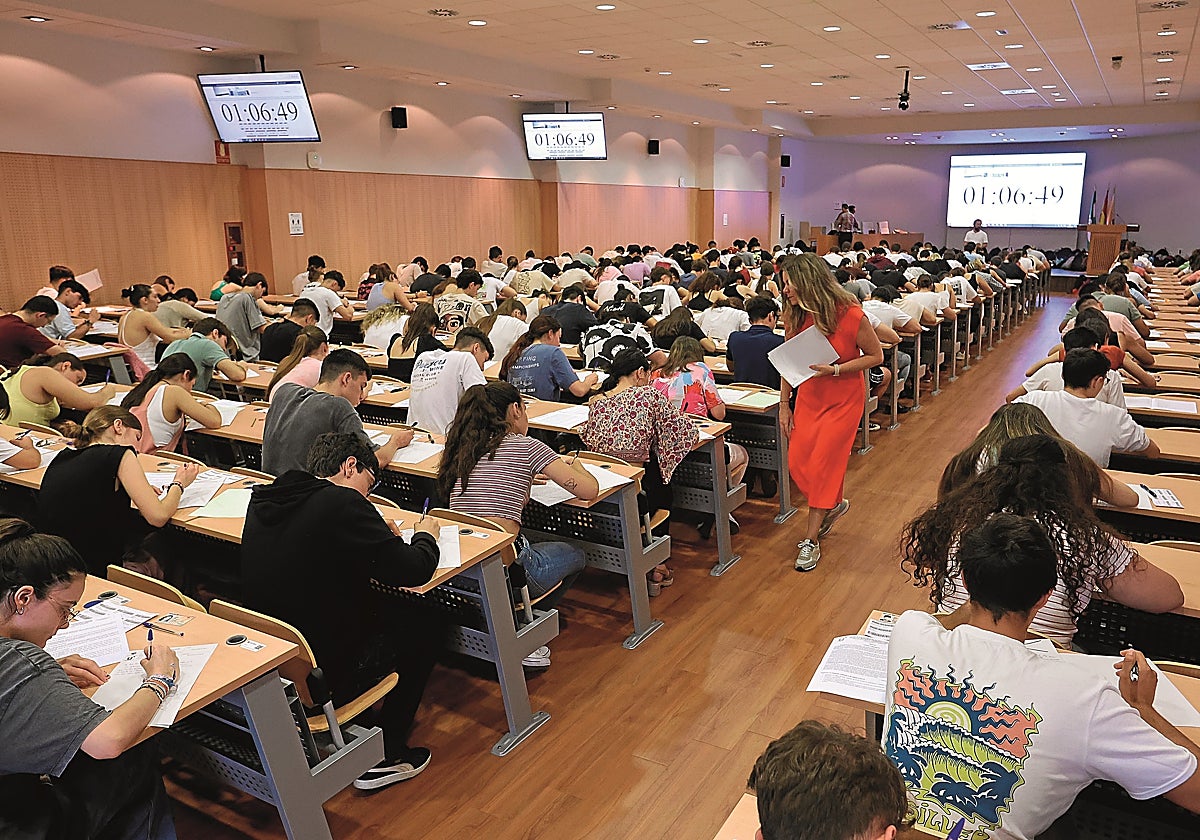 El entorno familiar debe contribuir al buen ánimo del estudiante y ayudarle a gestionar la frustración si no consigue la nota