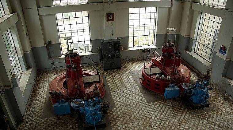 Generadores hidráulicos originales de 1927 de la central de Caseda (Navarra). Están actualizados y mantenidos, conservando así el 100% de su operatividad