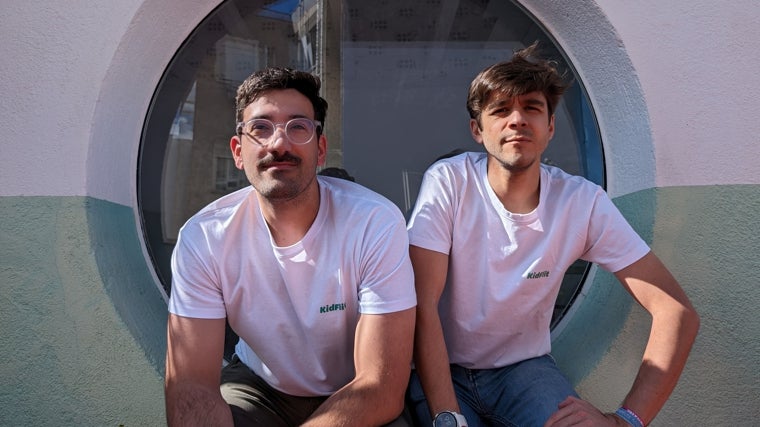 Surprised by the spiral of costs associated with becoming a father, Rodrigo Cardona and Ignacio Hidalgo founded the KidFlit platform