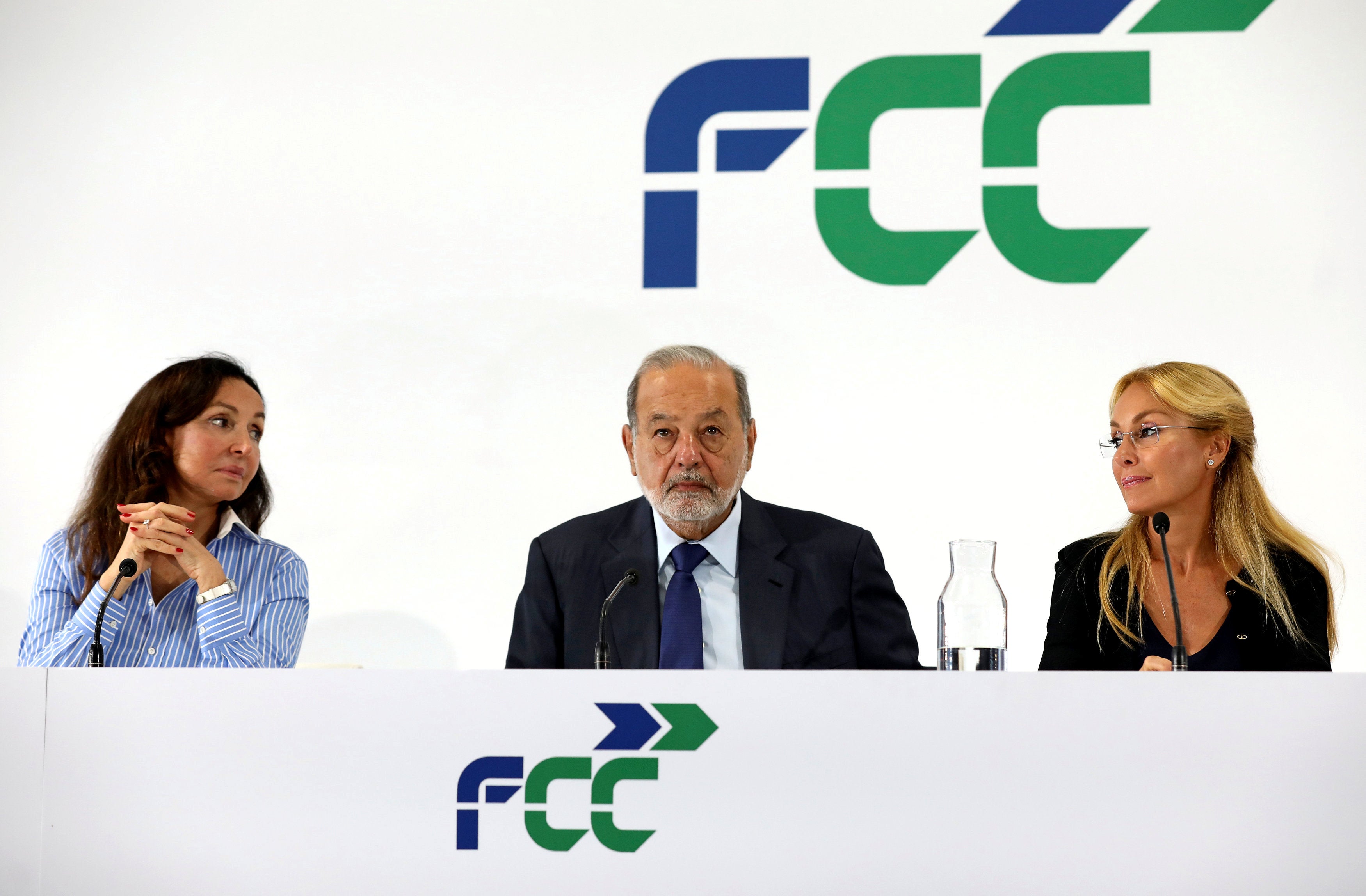 Carlos Slim junto a Esther Koplowitz y Esther Alcocer Koplowitz