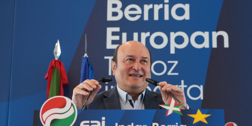 Hükümet, Bask anlaşmalarını devlet anlaşmaları yerine koruyarak toplu pazarlığı bozuyor
