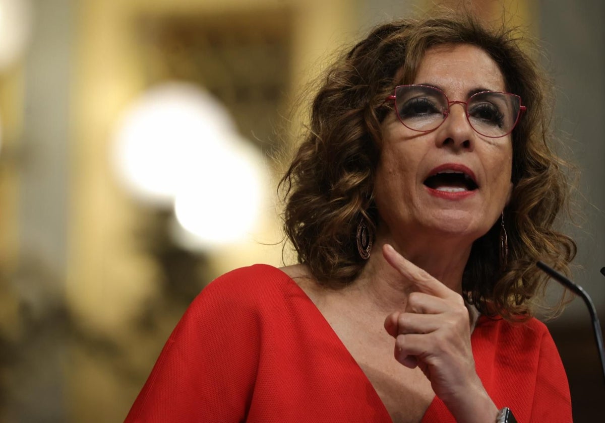 La vicepresidenta primera y ministra de Hacienda, María Jesús Montero