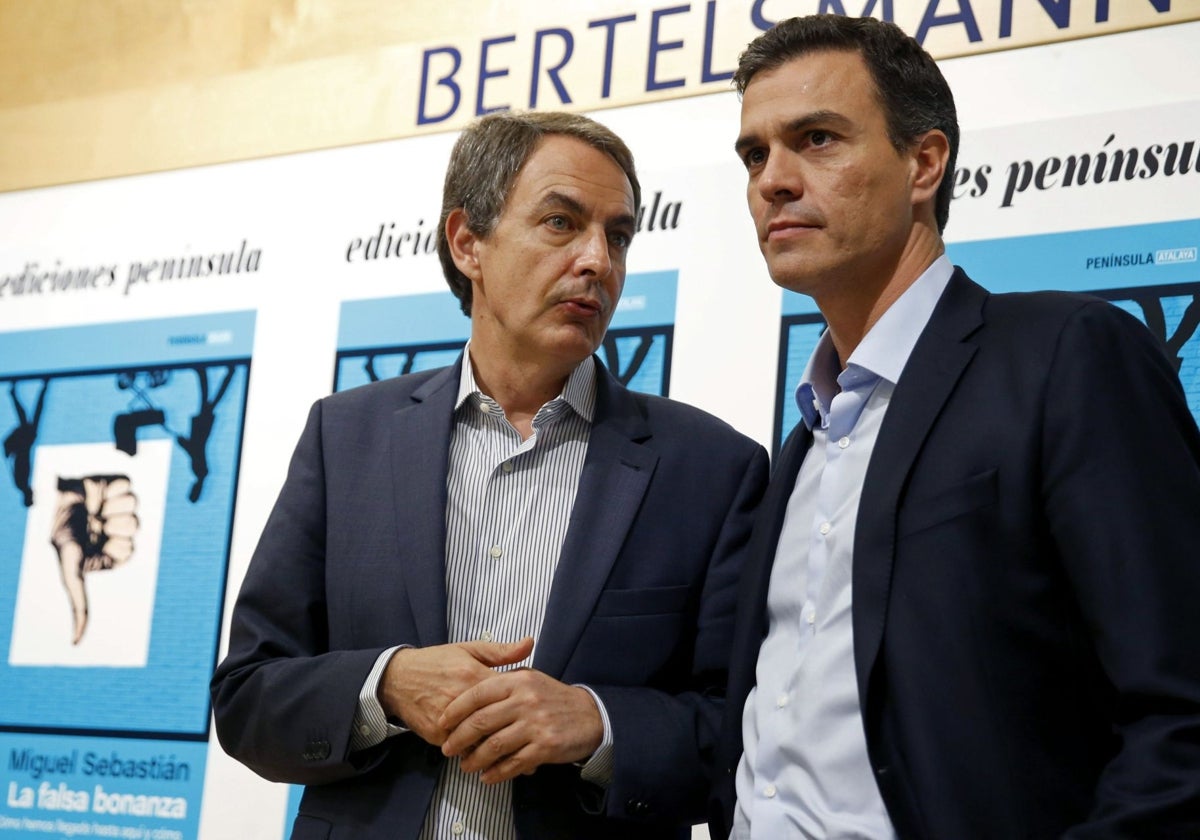 El expresidente José Luis Rodríguez Zapatero, con el presidente Pedro Sánchez