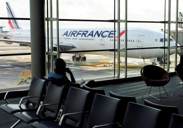 Trabajadores de aeropuertos franceses convocan una huelga justo antes de los Juegos Olímpicos de París