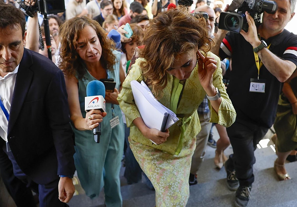 La vicepresidenta primera y ministra de Hacienda, María Jesús Montero