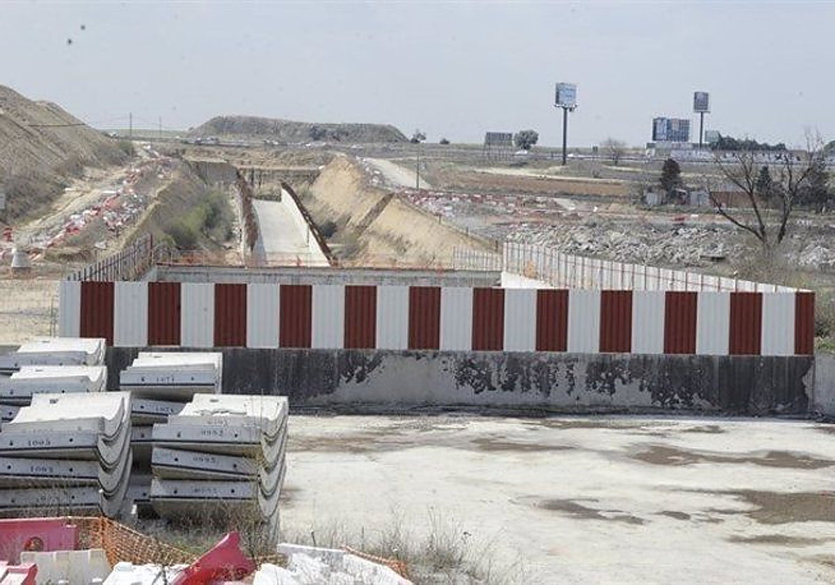 Imagen de una obra paralizada en la Comunidad de Madrid