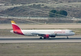 Iberia frena la expansión de su filial Express por la negativa de los pilotos a firmar el convenio