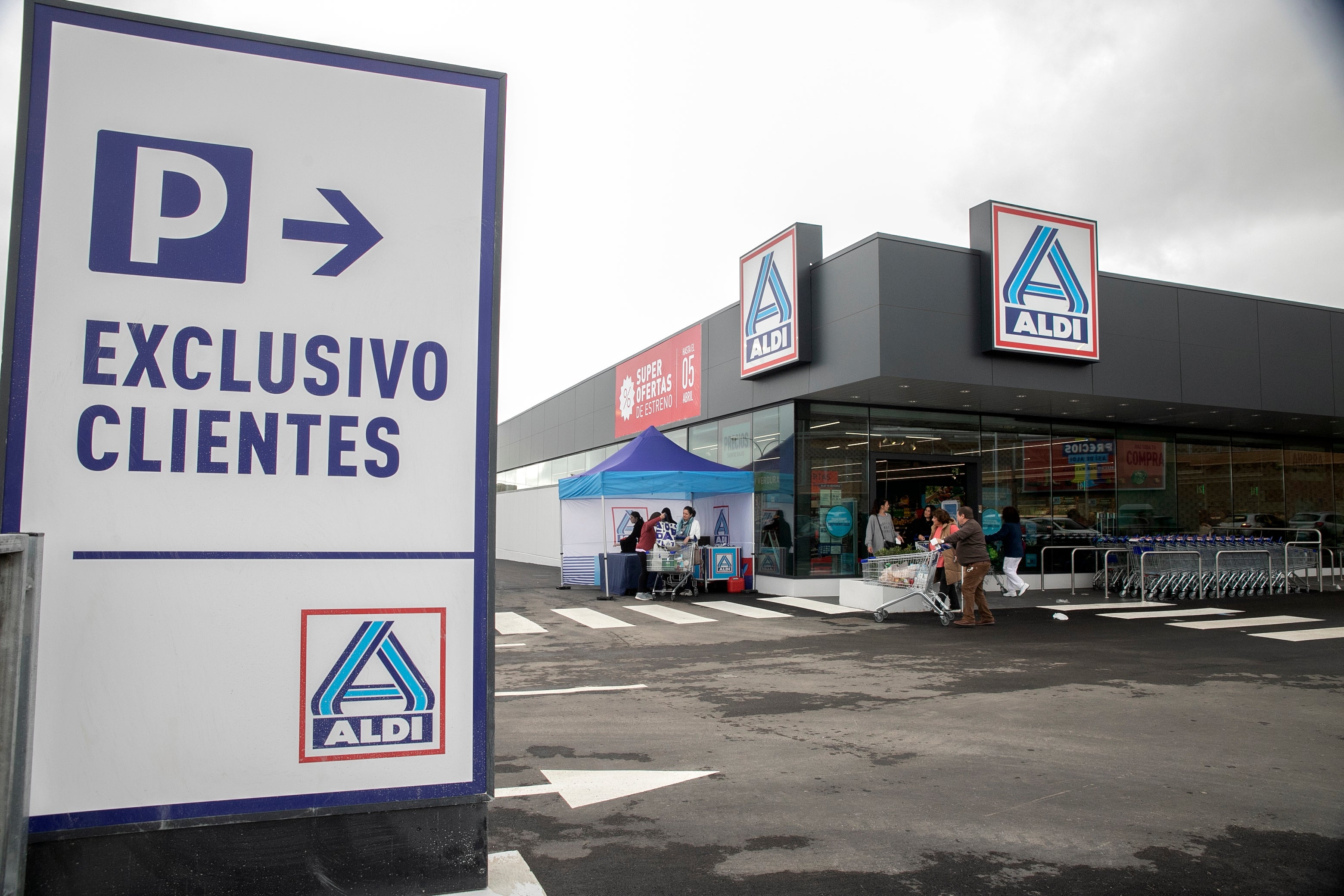 Aldi busca trabajadores para sus supermercados
