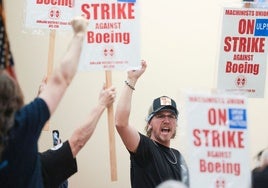 Los trabajadores de Boeing convocan una huelga  con un apoyo del 96%