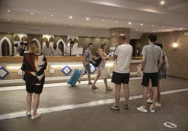 Revuelta en el sector turístico contra la exigencia de pedir datos personales y bancarios a viajeros de Marlaska