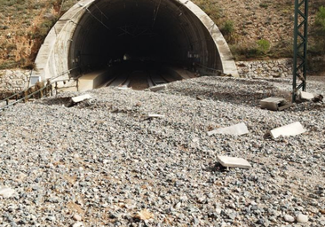 El AVE entre Madrid y Valencia tardará al menos cuatro días en restablecerse por los daños de la DANA