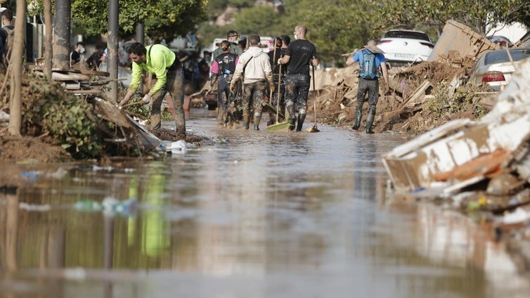 La Comisión abre la puerta a flexibilizar las reglas fiscales por las inundaciones