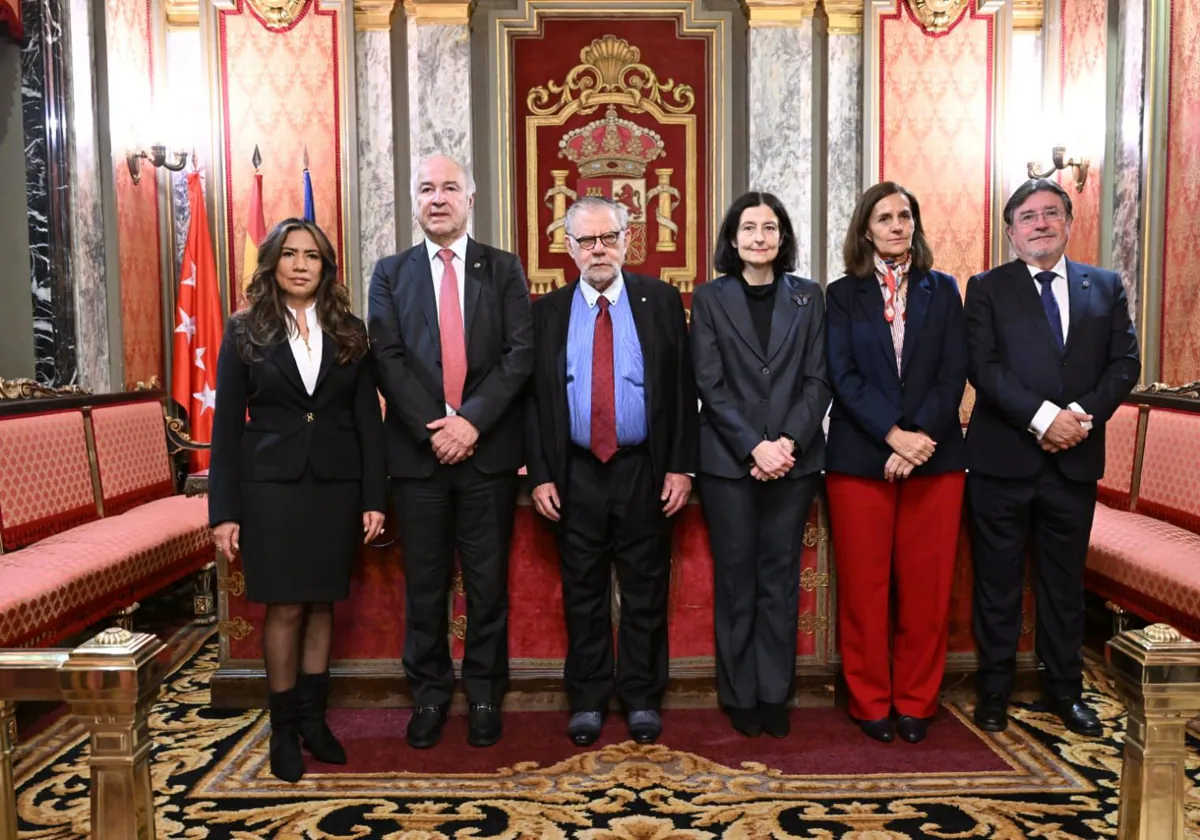 De izda. a dcha.: Digna Isabel Durán, Enrique Gil Botero, Joseph Weiler, Concepción Pilar Barrio, Cecilia Robles y Alfonso Cavallé.