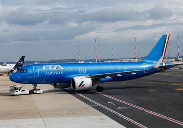 Caen los beneficios de las aerolíneas y las fusiones se complican