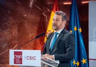 La CNMV alerta al Gobierno de una posible fuga de las socimis de España y le pide cautela