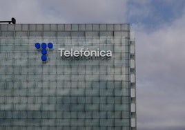 La CNMC abre otro expediente sancionador a Telefónica por la compra de Sogecable