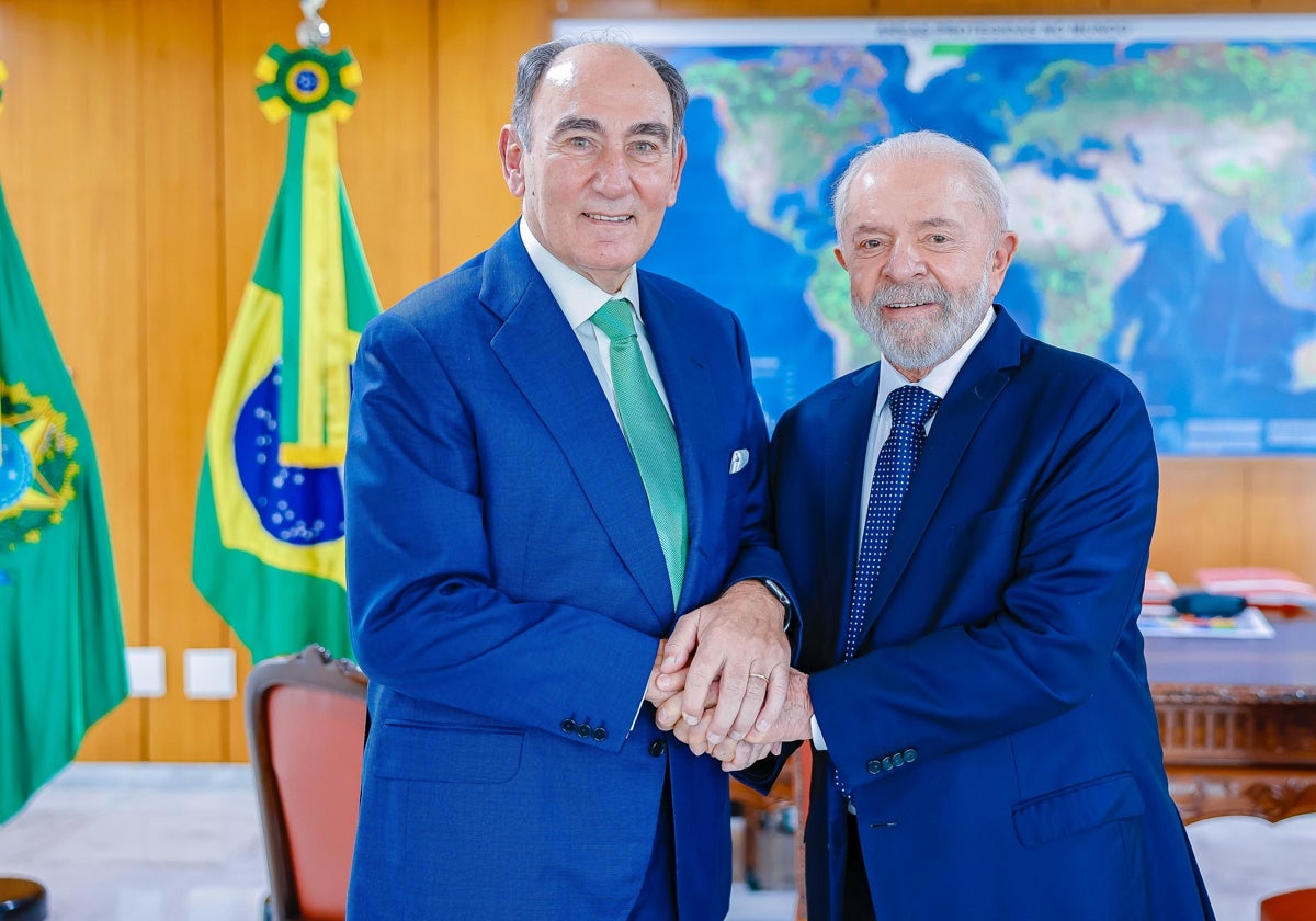Sánchez Galán (izq.) y Lula da Silva (dch.)