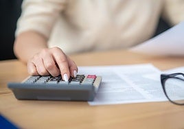 El nuevo impuesto que llega a las nóminas de los trabajadores en enero: hará que tu sueldo sea más bajo