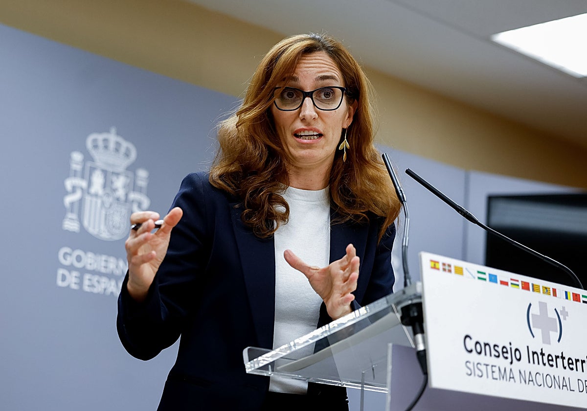 La ministra de Sanidad, Mónica García