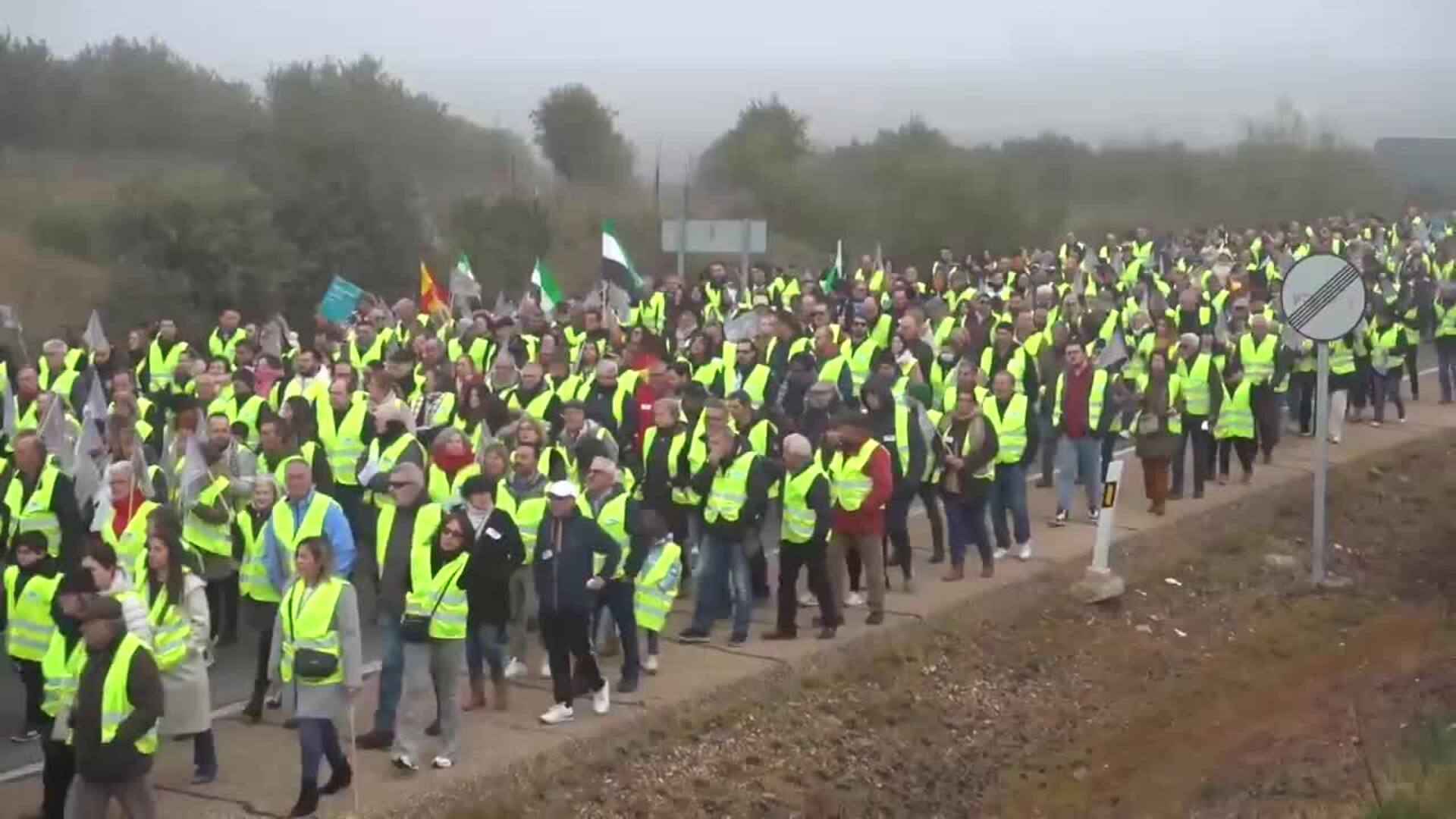 Manifestación contra del cierre de la central nuclear de Almaraz