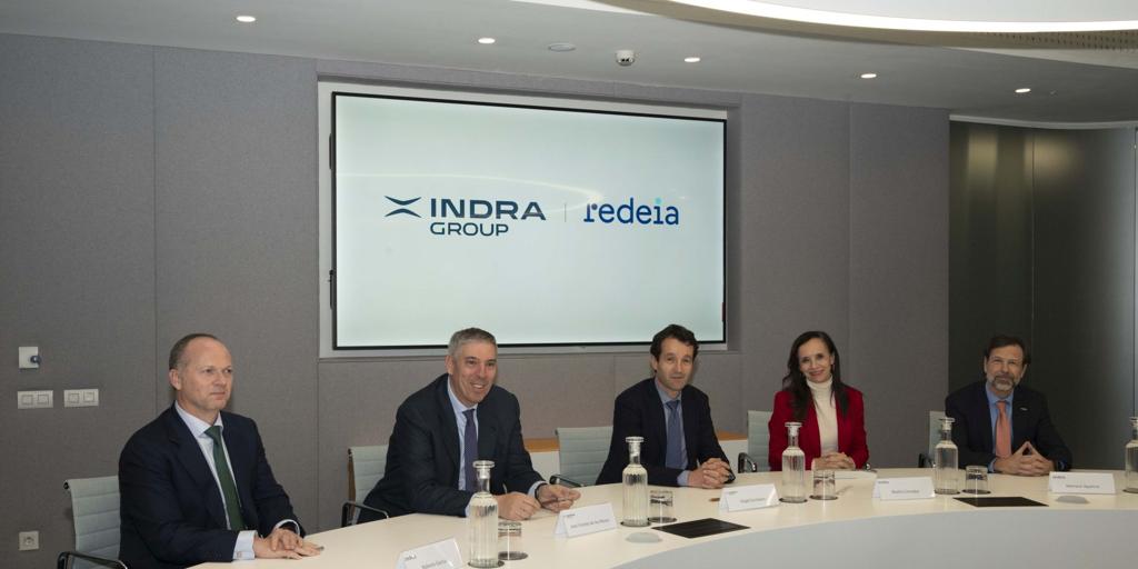 Indra compra el 89,7% de Hispasat a Redeia por 725 millones de euros