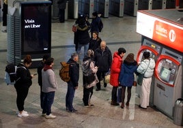 El uso del transporte público crece un 7%, con más de 5.500 millones de viajeros en 2024