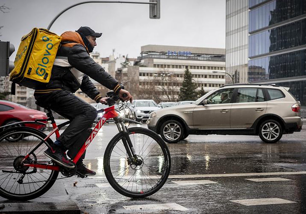 Un repartidor de Glovo